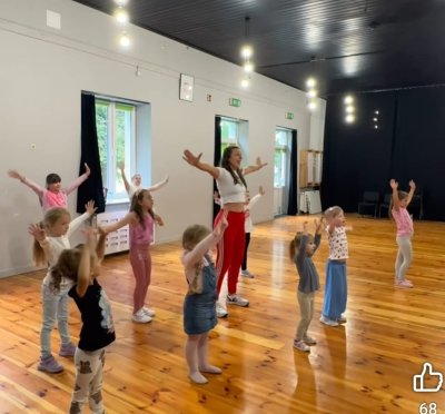 Okładka albumu: Zajęcia dodatkowe z Domem Kultury